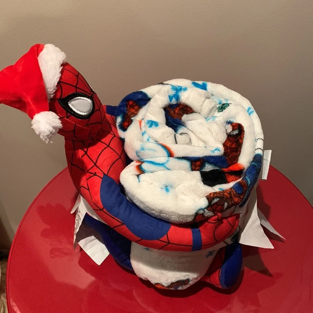 Marvel Spider-Man Holiday throw with pillow buddy